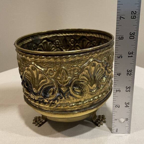 Vintage Embossed Brass Planter Pot Tri-Foot Claw Feet, MCM Elpec England Decor - Picture 6 of 11
